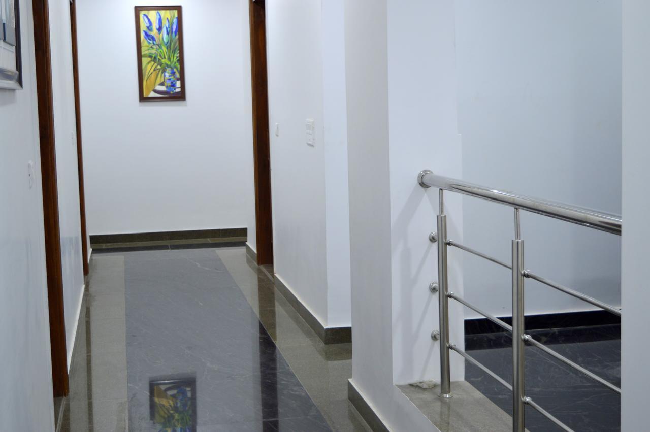 Hotel Taru Inn Ghaziabad Eksteriør bilde
