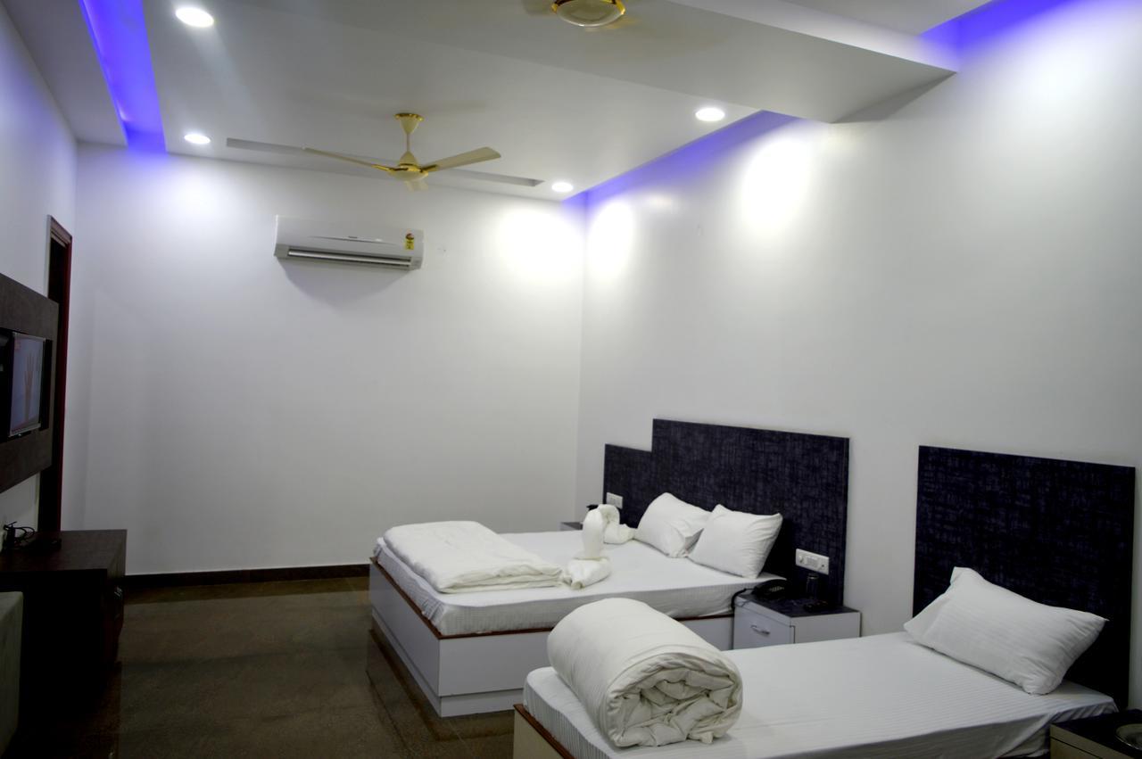 Hotel Taru Inn Ghaziabad Eksteriør bilde