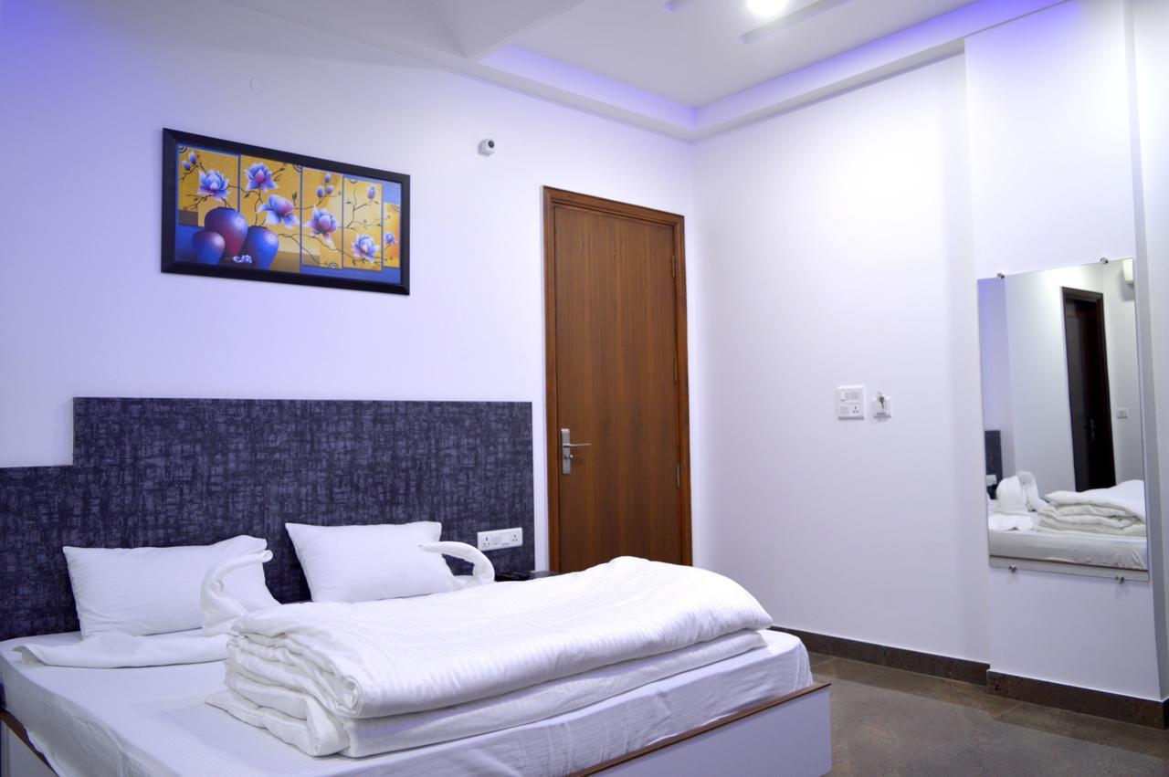 Hotel Taru Inn Ghaziabad Eksteriør bilde