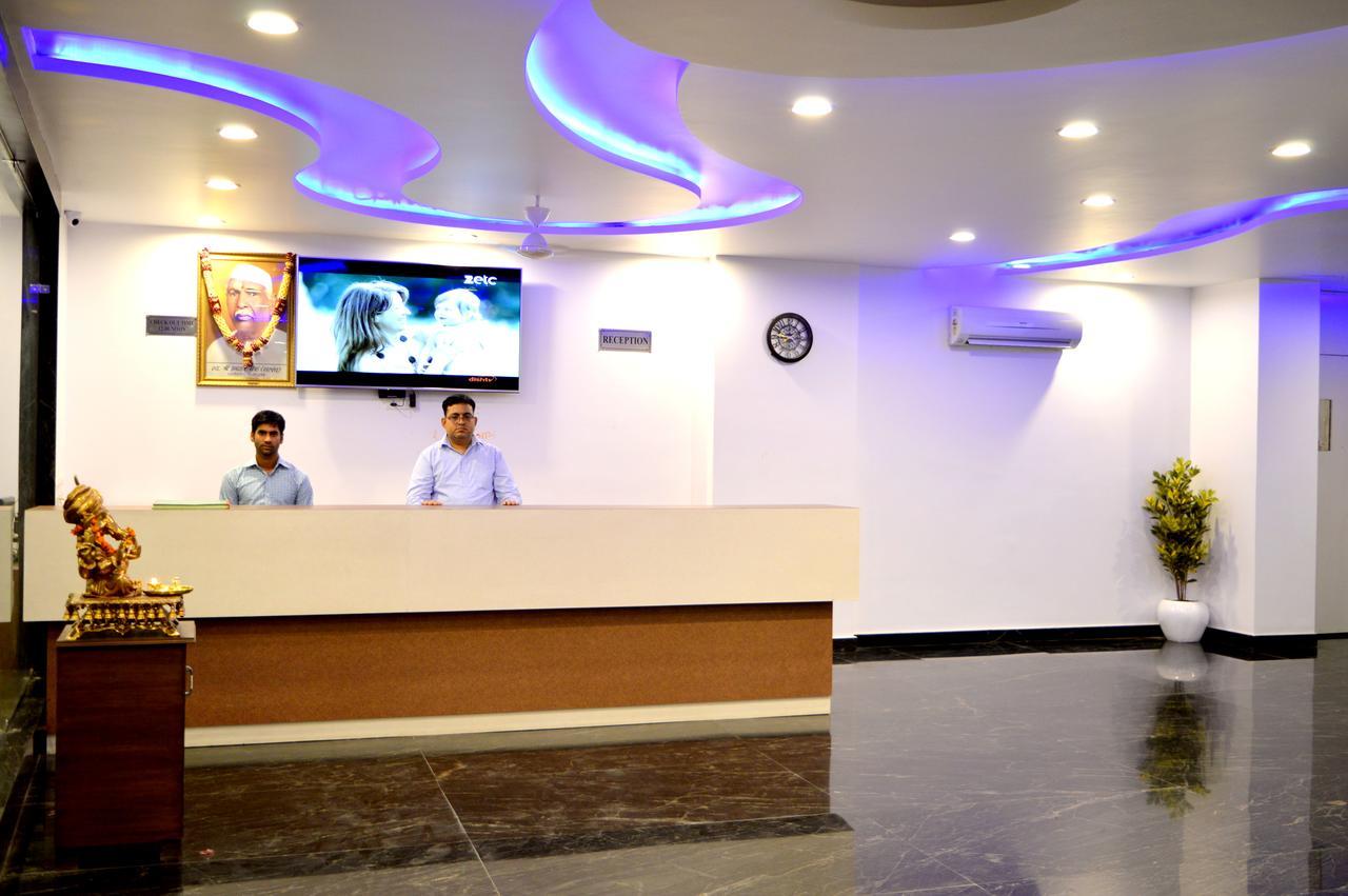 Hotel Taru Inn Ghaziabad Eksteriør bilde
