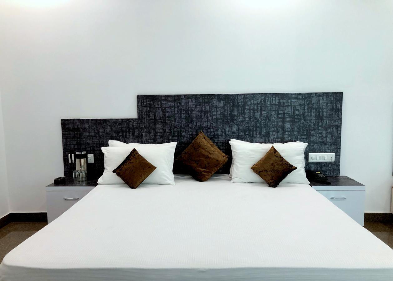 Hotel Taru Inn Ghaziabad Eksteriør bilde