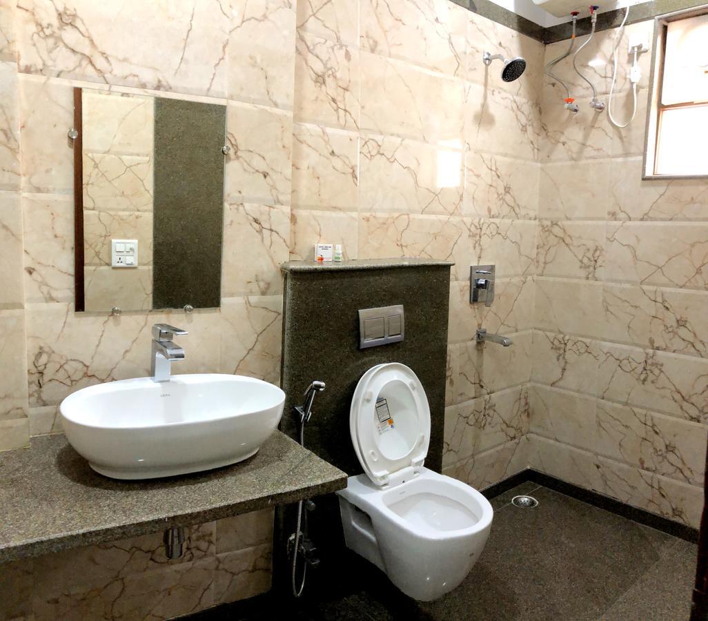 Hotel Taru Inn Ghaziabad Eksteriør bilde