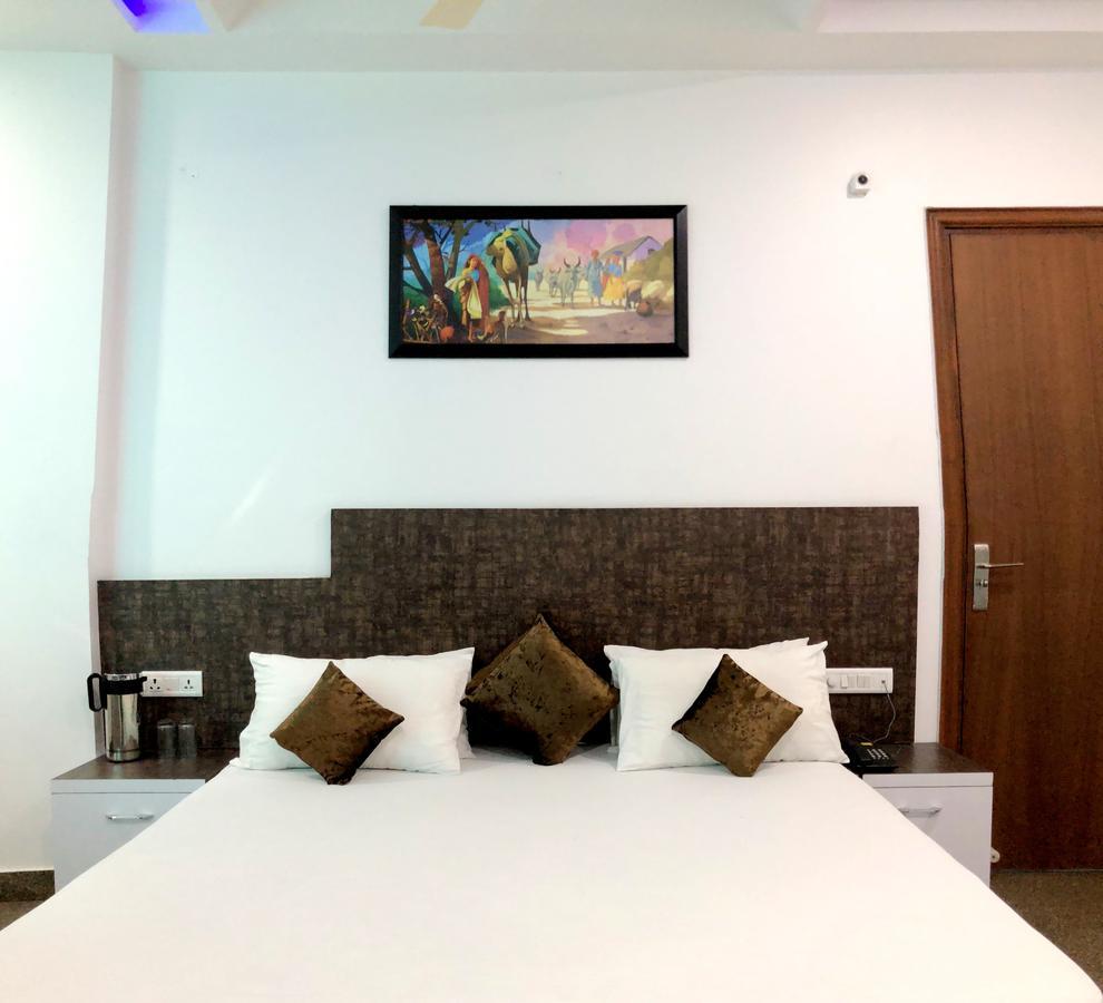 Hotel Taru Inn Ghaziabad Eksteriør bilde